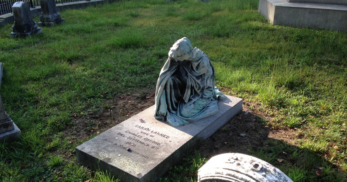 Yantic Cemetery and the Blue Lady